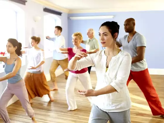 Qigong Cantik - 8 Brocades