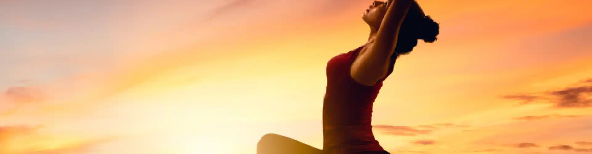 Jógaóra: Sun Moon sorozat - Online Class by The American Yoga Academy